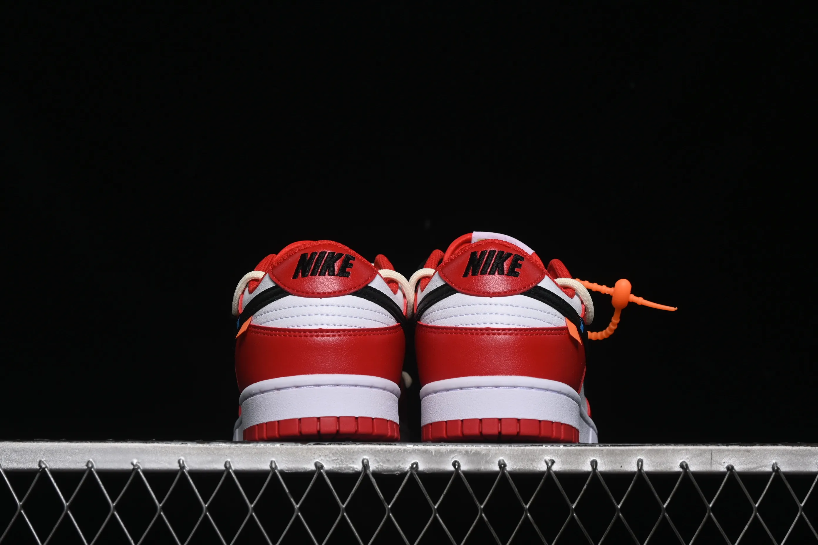 All categories Nk SB Dunk Series Nk SB Dunk Low High-end customized low-top sneakers Nike SB Dunk Low white black red strap low-top casual sneakers DD1391-602